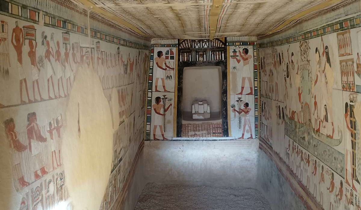 Tomb and hieroglyphics 2
