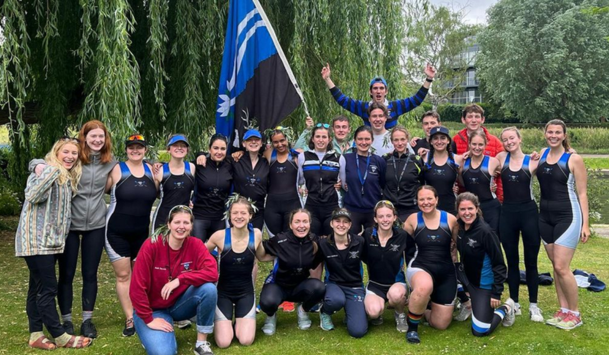 Lucy Cav Boat Club group picture