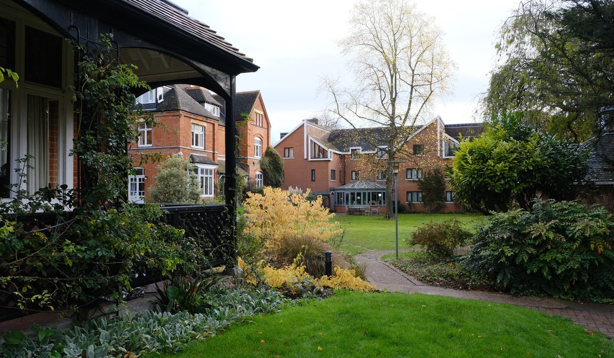 Lucy Cavendish College commits to divestment from fossil fuel companies 