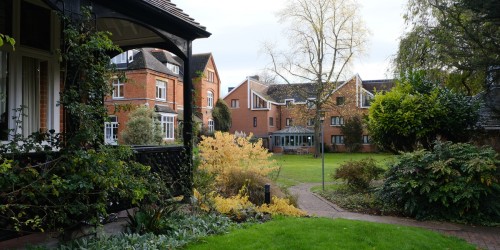 Lucy Cavendish College commits to divestment from fossil fuel companies 